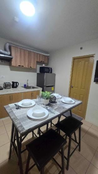 Marina Shoreline Condo @ MarinaSpatial (2 bedroom) Vacation rental in Dumaguete