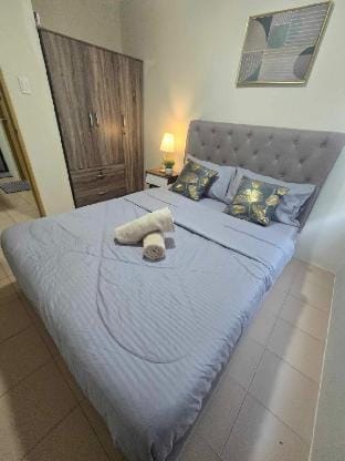 Marina Shoreline Condo @ MarinaSpatial (2 bedroom) Vacation rental in Dumaguete