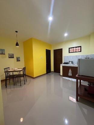 Pepito Hub -Cozy Urban-Meets-Nature & Beach Vacation rental in Puerto Princesa