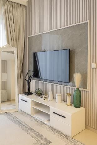 1BHK | Business Bay | Near Metro | Canal View (605 Vacation rental in Dubai