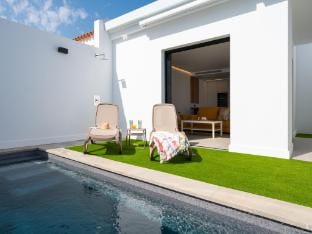 Chalet in Maspalomas with Heated Pool Vacation rental in Maspalomas