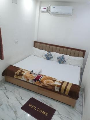 Deluxe AC 2 Vacation rental in Varanasi
