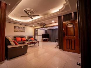 Luxury Cozy Family Holidays/Work/BBQ/Tea Ceremony  Vacation rental in Subang Jaya