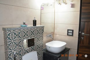 The Hillfront LUX 1 BHK Flat 2DBL Bed Terrace View Vacation rental in Rishikesh