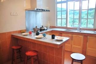 Jo's Place @ CIC Op Centrum 10pax 3rm + Netflix Vacation rental in Brinchang