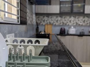 Urban Lakeview Suites _ Suchitra 301 Vacation rental in Secunderabad