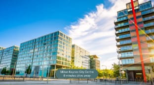 Albert House near the High Street by Yoko Property Vacation rental in Aylesbury Vale
