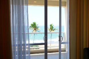 Beach Front Vacation Awaits you! Vacation rental in Western Province
