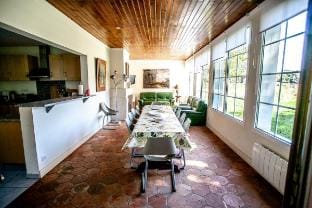 Beautiful house, private forest by the lake Vacation rental in Mimizan