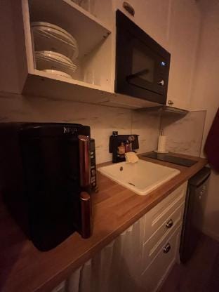Little Hotel by Laura – Cosy, Parking & Netflix Vacation rental in Toulouse