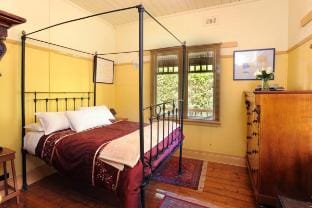 Cotswold Cottage: Relaxed Hills Escape with Spa Vacation rental in Olinda