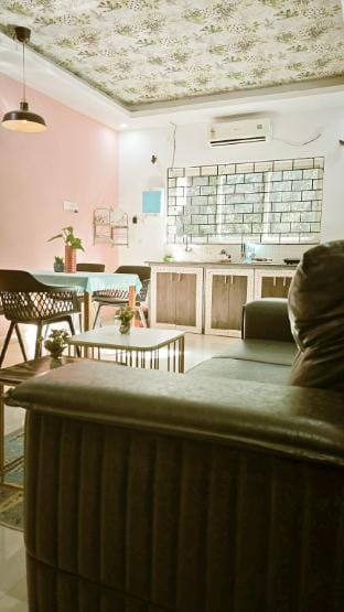 La Vida  2BHK  Vagator | Pool | 5 mins to Beach Vacation rental in Goa, India