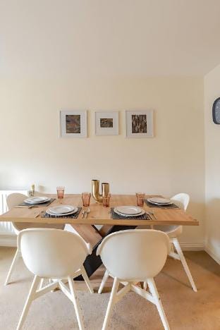 The Calm Retreat | 2 Bed & 2 Baths | Smart TV Vacation rental in Croydon