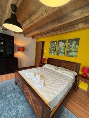 Awakening on the River: Room with Private Bathroom Vacation rental in Veneto