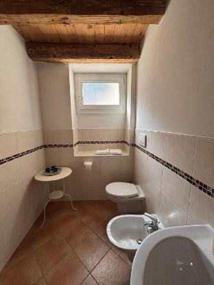 Awakening on the River: Room with Private Bathroom Vacation rental in Veneto