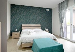Coast to Coast Pool, Stanza cetara Vacation rental in Campania