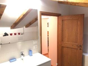 {40 Min from the Dolomites} Borgo Moretti-2 & pool Vacation rental in Veneto