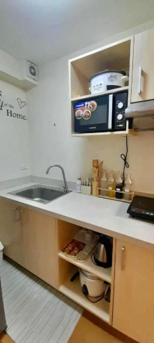 Cozy 2BR Seawind Condo:Near Airport &Samal Getaway Vacation rental in Davao City