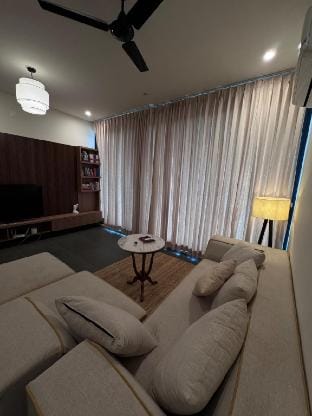 2BR Stay with Pool, Gym & Pickleball Vacation rental in Tamil Nadu