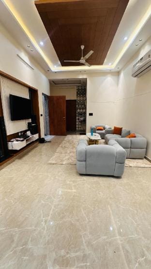 Spacious 3 BHK: Luxurious Home with Private Pool Vacation rental in Udaipur
