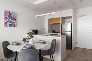 Modern 2BR Apt by the Yarra River Vacation rental in Abbotsford