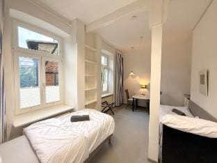 Central apartment | 2 kitchenettes | near train Vacation rental in Schwerin