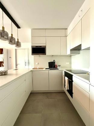 Modern & Cosy 1-Bed Apartment near Gare du Midi – Vacation rental in Brussels