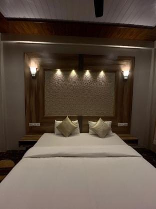 2 bhk cottage II private pool II Vacation rental in Lonavla