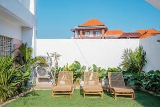 Canggu 3BR Villa with Big Pool close to gyms Vacation rental in North Kuta