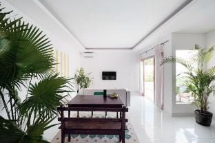 Canggu 3BR Villa with Big Pool close to gyms Vacation rental in North Kuta