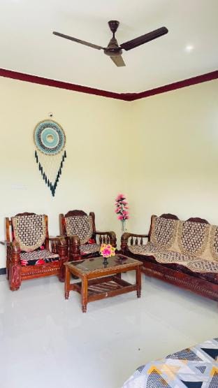 Y Square Layover–City View|Near all prime spots Vacation rental in Madikeri