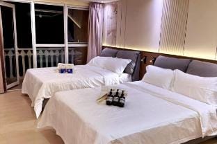 Venice Luxe Retreat[Max 3 Adults + Kids] Vacation rental in Makati