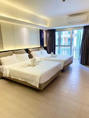 Venice Luxe Escape • Maximum 3 adults + Kids Vacation rental in Makati