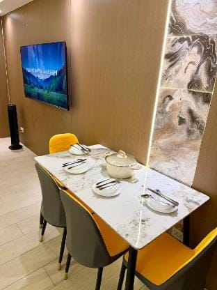 Venice Luxe Escape • Maximum 3 adults + Kids Vacation rental in Makati
