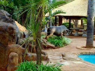 Luxury 4-Sleeper Self-Catering Chalet Vacation rental in North West, South Africa