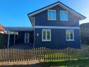 Holiday home with 4 bedrooms Vacation rental in Nordfriesland