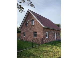 Holiday home with 2 bedrooms Vacation rental in Emden