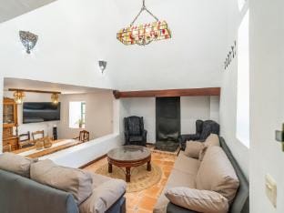 Farmhouse in Andalusia near Tinosa Peak Vacation rental in Andalusia
