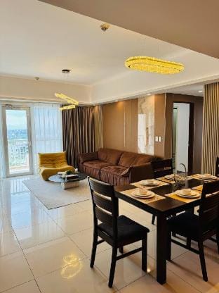 Venetian Panorama (7Adults Maximum,3 BR w/ 4+1bed) Vacation rental in Makati