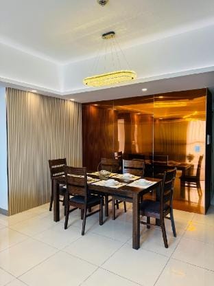 Venetian Panorama (7Adults Maximum,3 BR w/ 4+1bed) Vacation rental in Makati