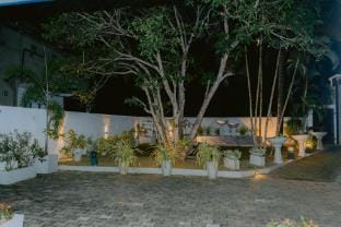 Grand Line Apartments  Vacation rental in Kamburugamuwa