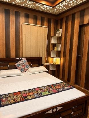 Designer Room in Villa-Garden, Gym, Parking & WiFi Vacation rental in Bengaluru