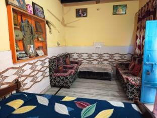 Raj Homestay, Nagla shekha, Hathras UP Vacation rental in Uttar Pradesh