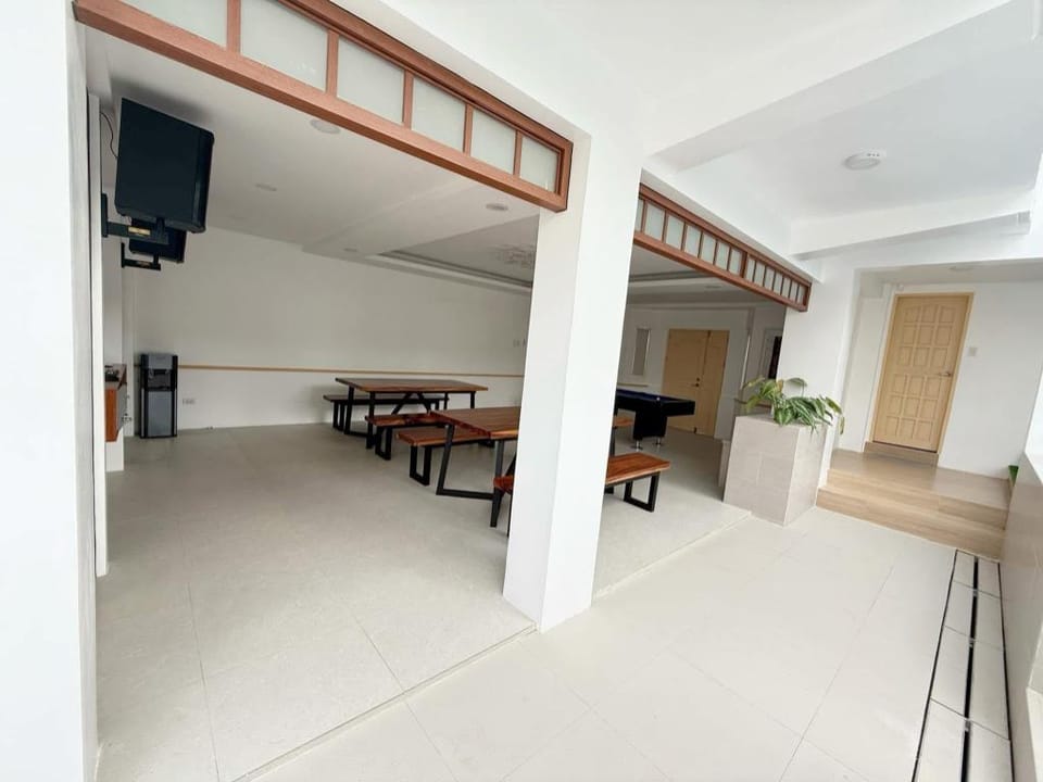 Casa Sakura 2 Family Room Hotel in Calamba