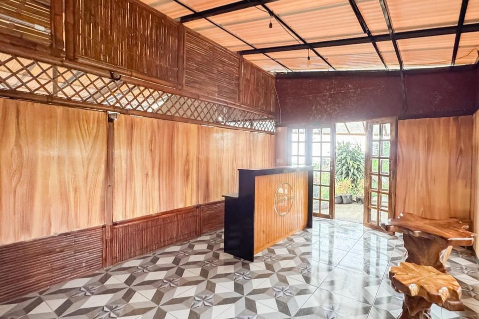 RedDoorz Resort @ Gayana Hills Ciater Subang Hotel in West Java