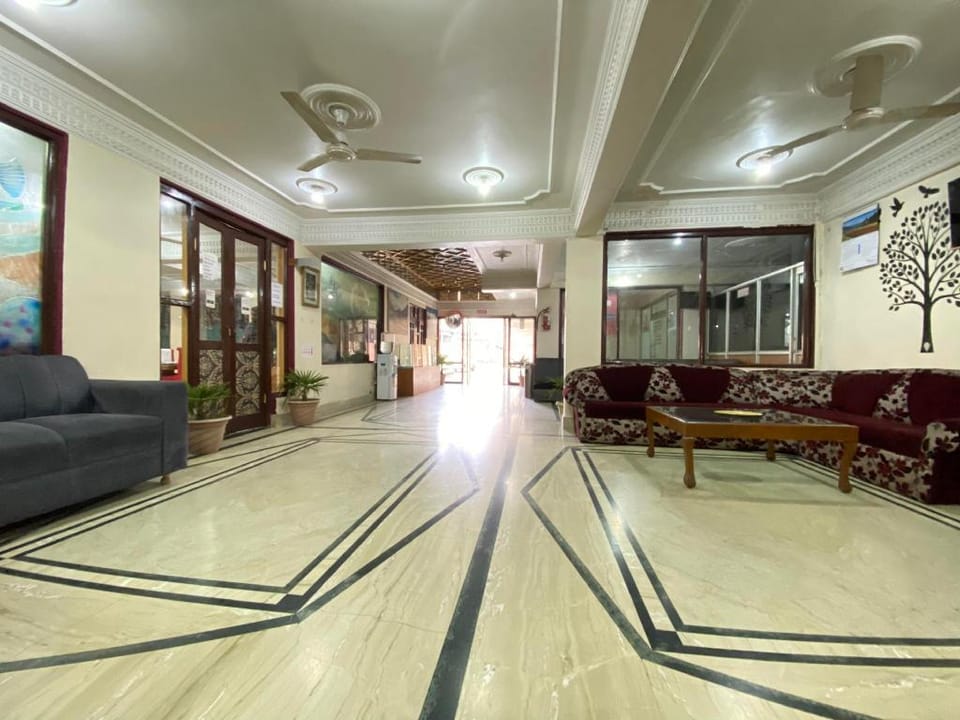 Hotel City Plaza Srinagar Jammu and Kashmir Hotel in India