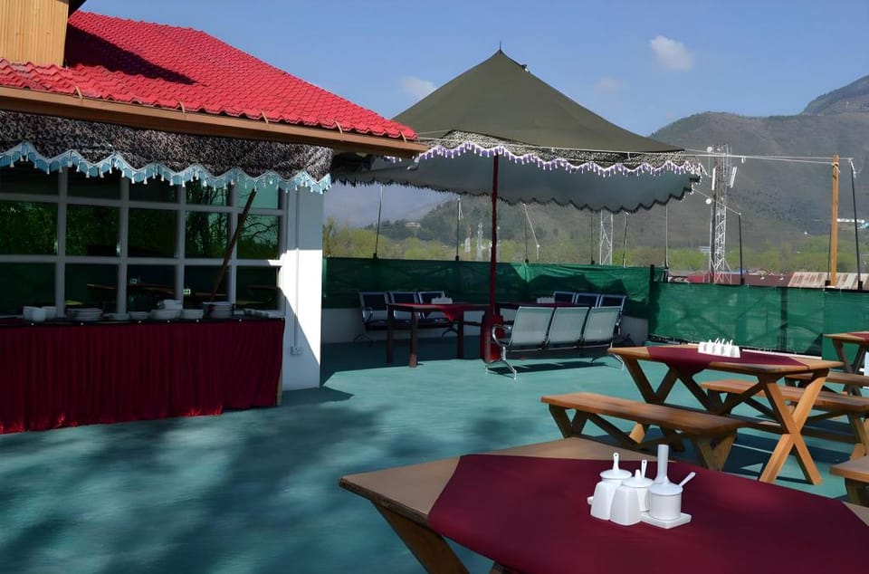 Hotel Green Leaf Srinagar Jammu and Kashmir Hotel in India