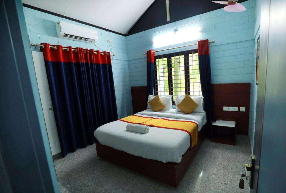 NARMADA ANNEX Hotel in Kerala