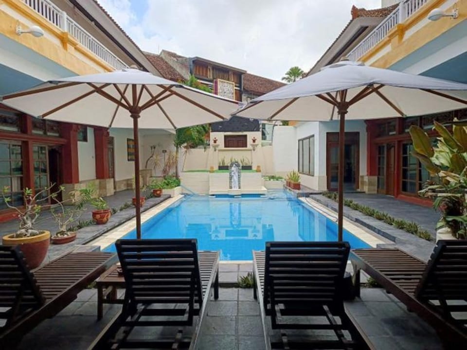 Natasya Suite Kuta Beach Hotel Hotel in Kuta