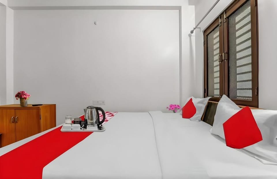 Hotel Awadh Pearl - Near Amity University Hotel in Lucknow
